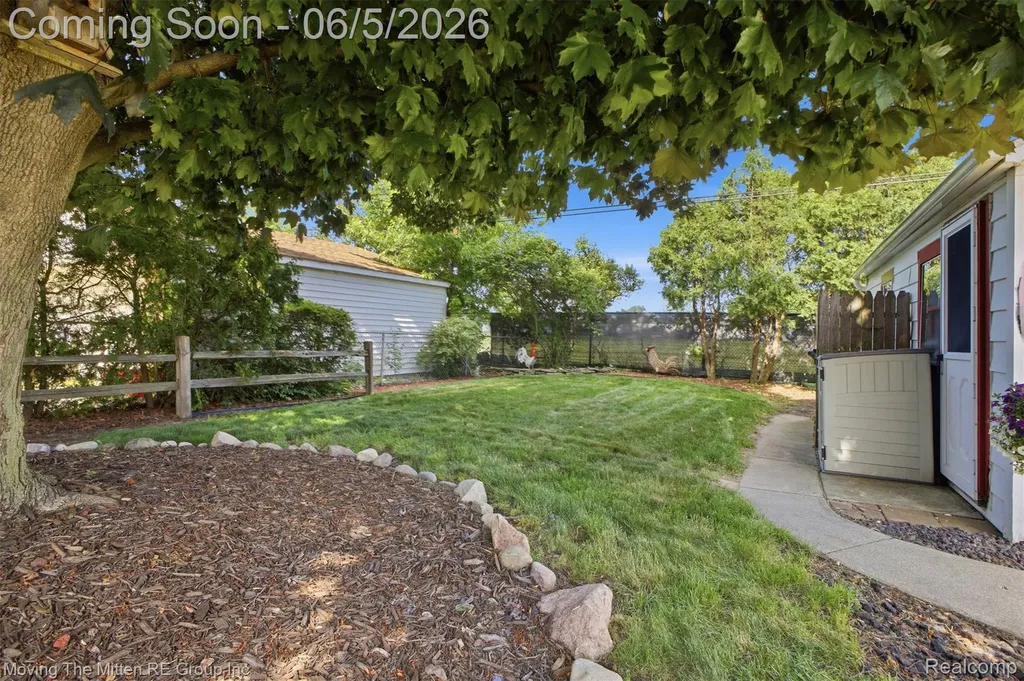 3327 Syracuse Street Dearborn City MI 48124