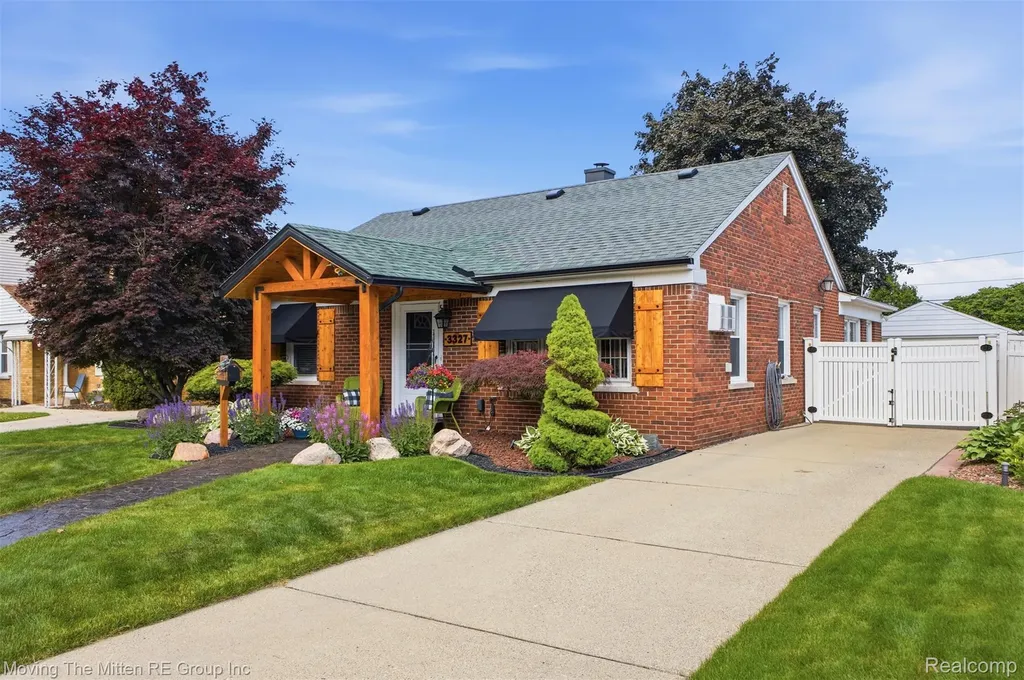 3327 Syracuse Street Dearborn City MI 48124