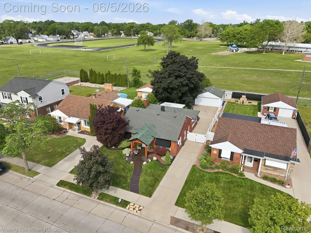 3327 Syracuse Street Dearborn City MI 48124