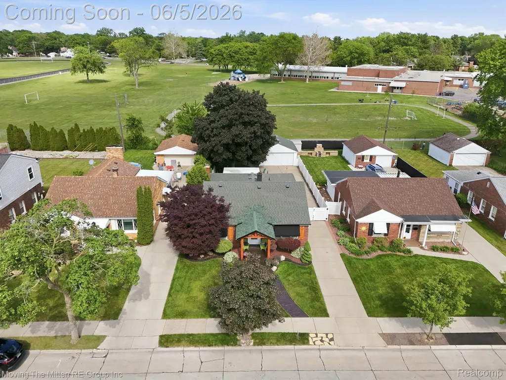 3327 Syracuse Street Dearborn City MI 48124