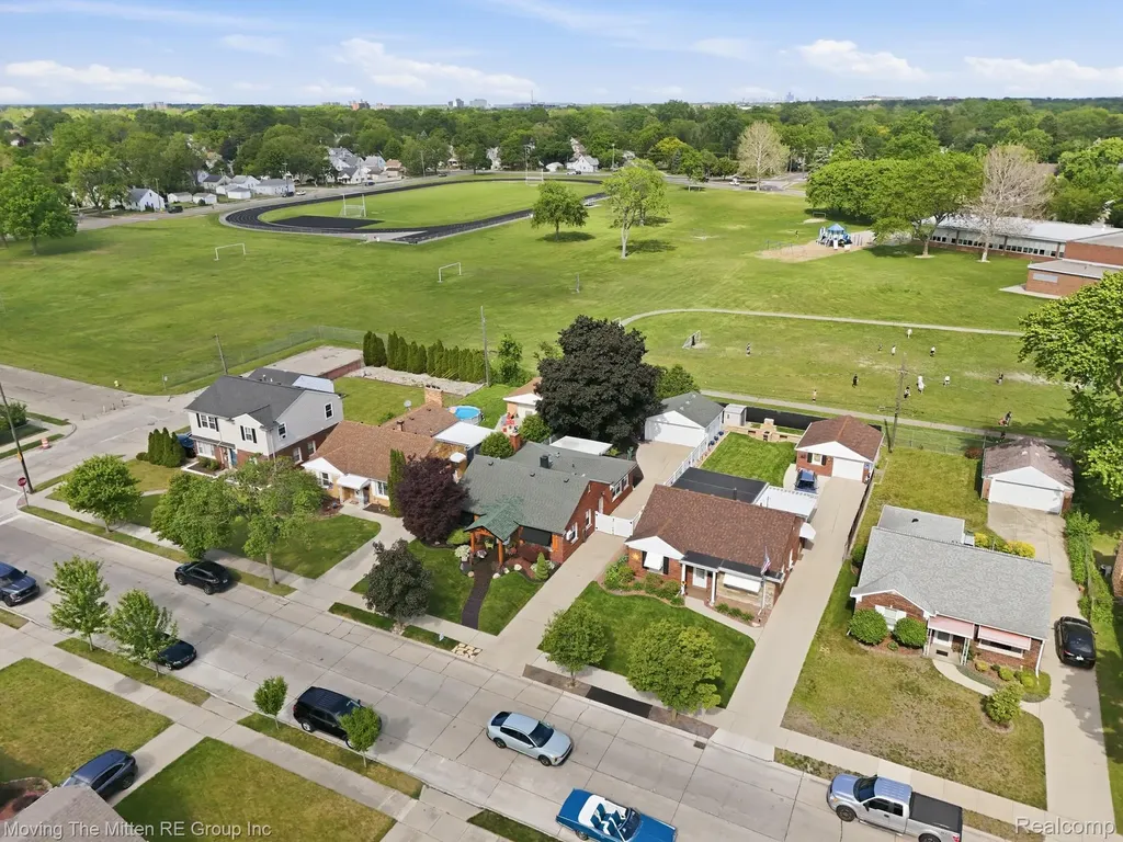 3327 Syracuse Street Dearborn City MI 48124