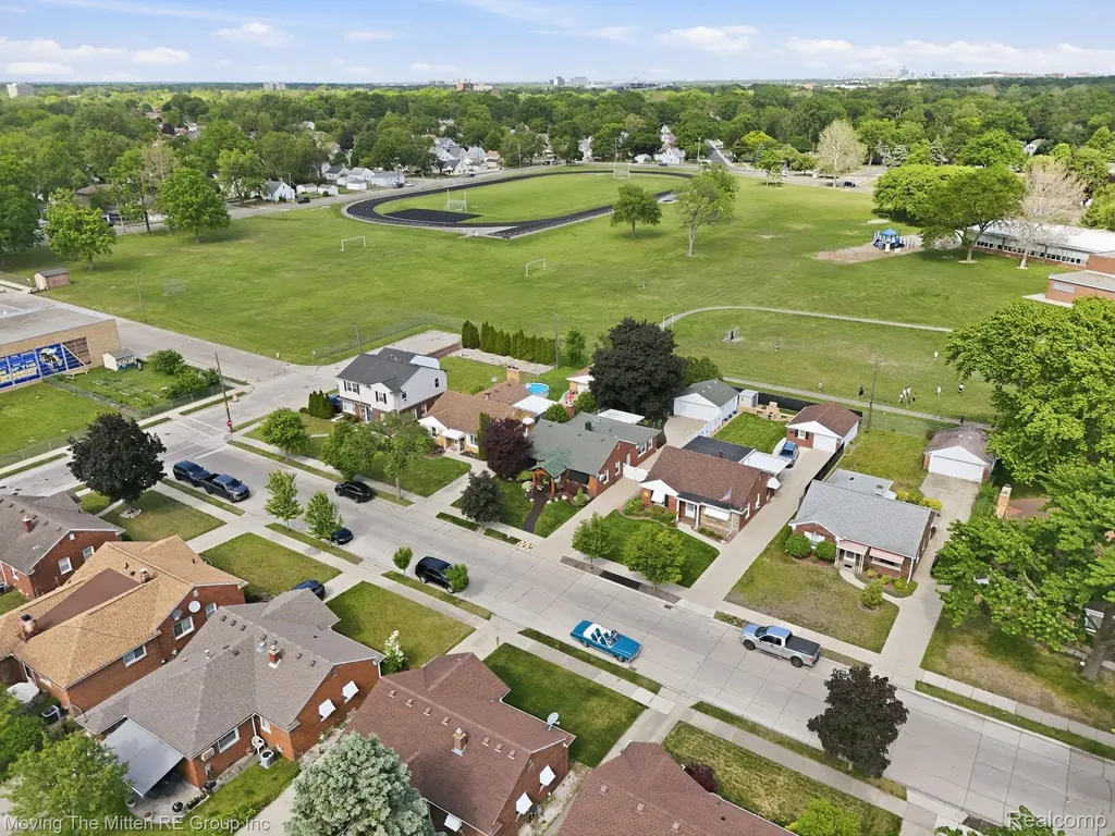 3327 Syracuse Street Dearborn City MI 48124