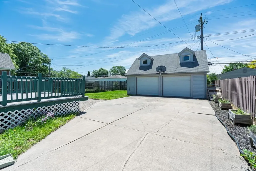22612 Arcadia Street St. Clair Shores City MI 48082
