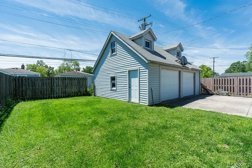 22612 Arcadia Street St. Clair Shores City MI 48082