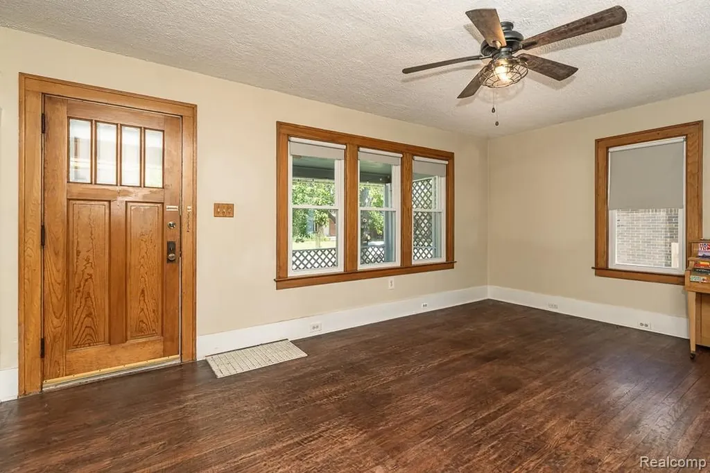 22612 Arcadia Street St. Clair Shores City MI 48082