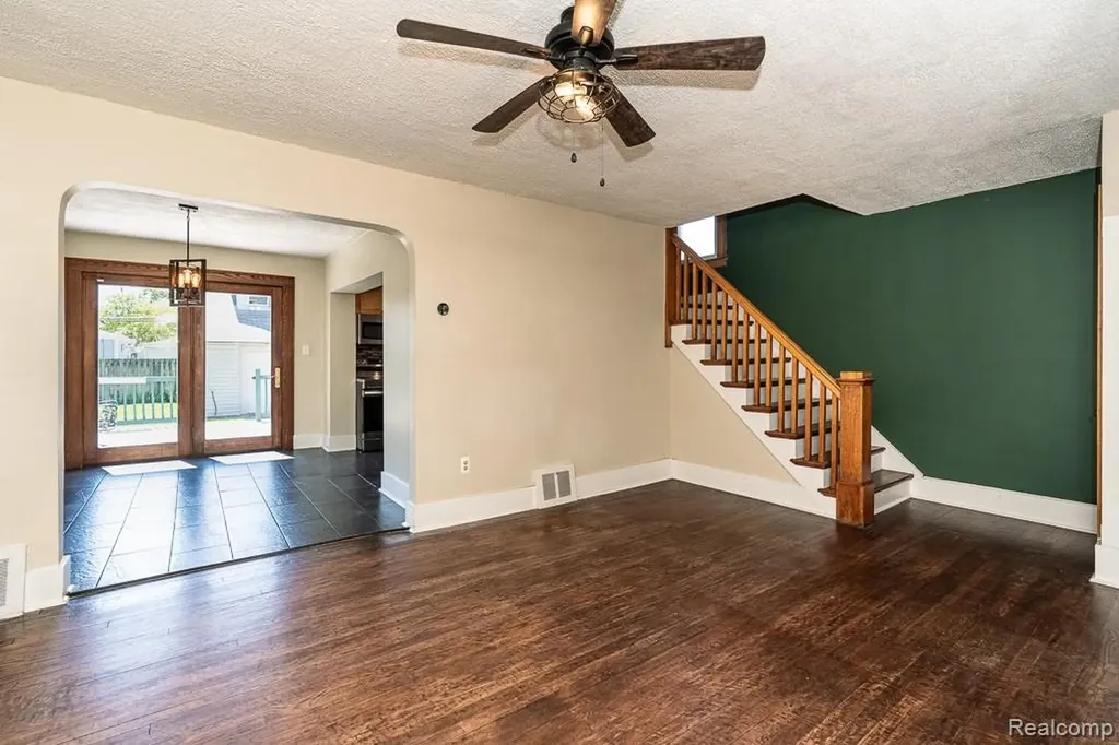 22612 Arcadia Street St. Clair Shores City MI 48082