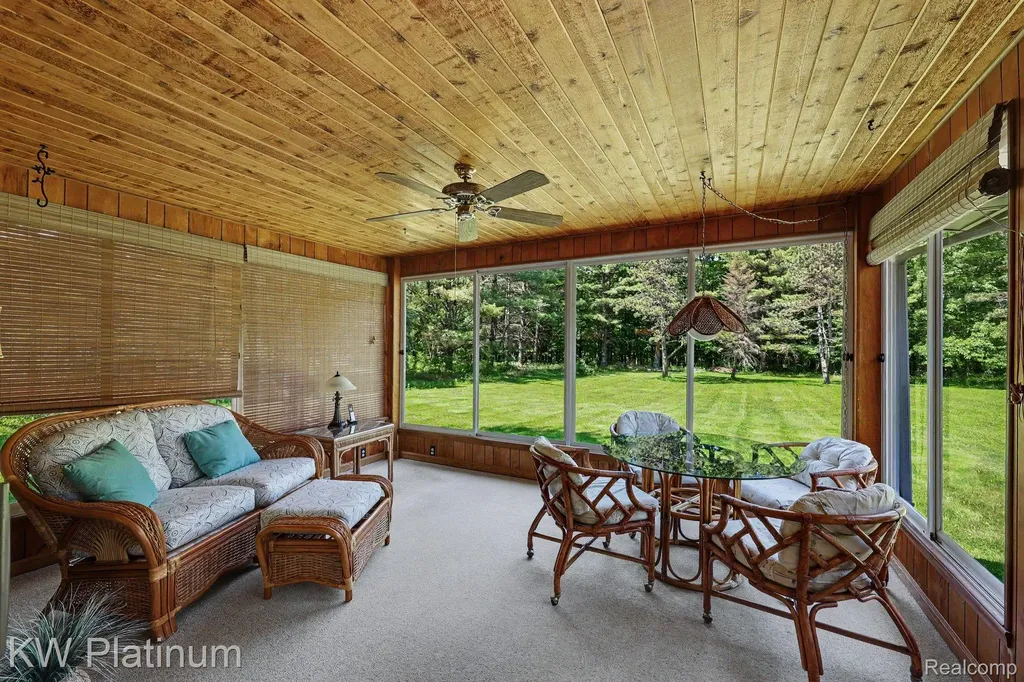 9474 Bartel Road Columbus Township MI 48063
