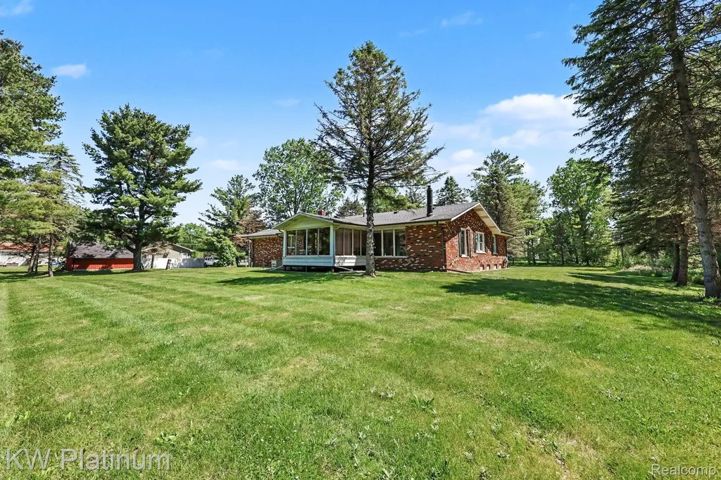 9474 Bartel Road Columbus Township MI 48063