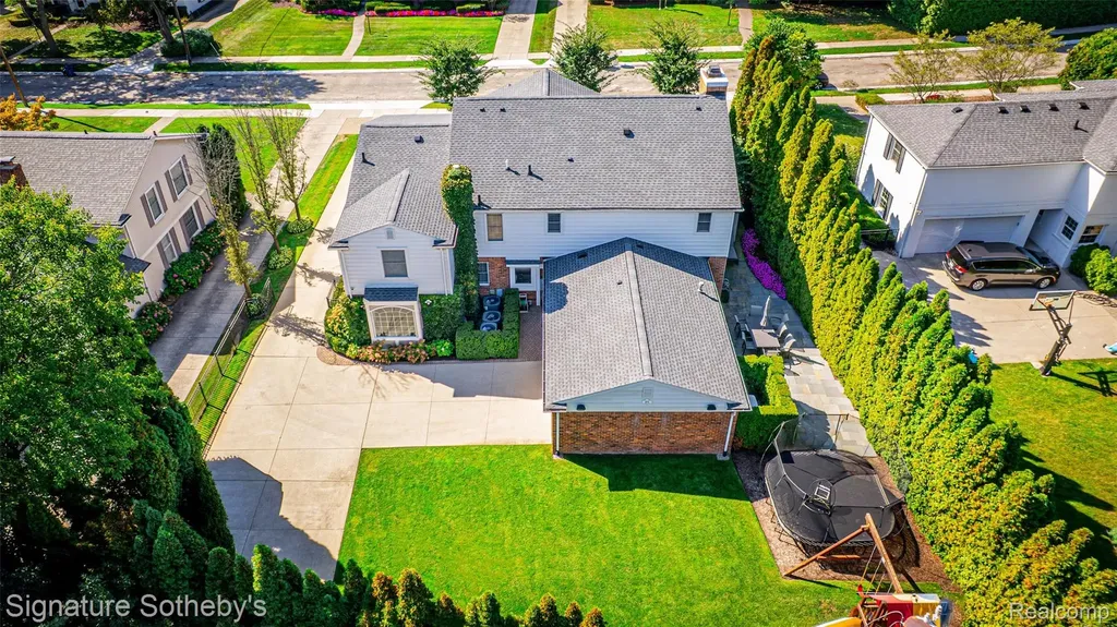 182 Chewton Road Bloomfield Hills City MI 48301
