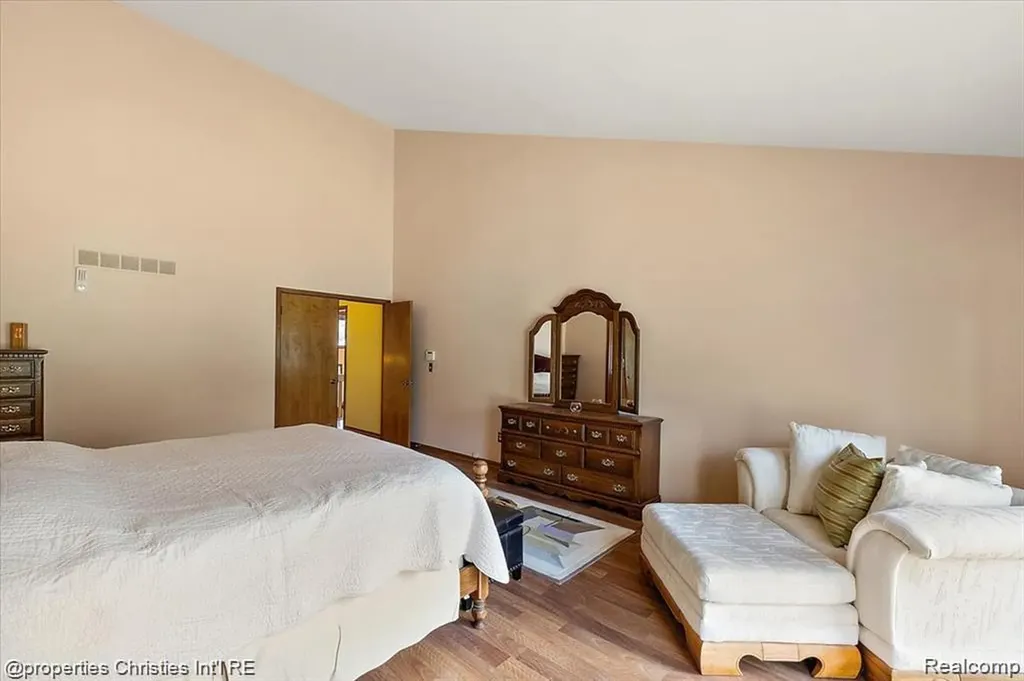4566 Walden Drive Bloomfield Hills City MI 48301