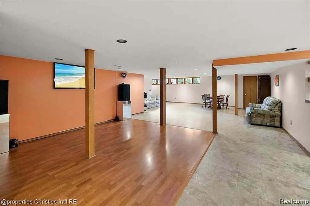4566 Walden Drive Bloomfield Hills City MI 48301