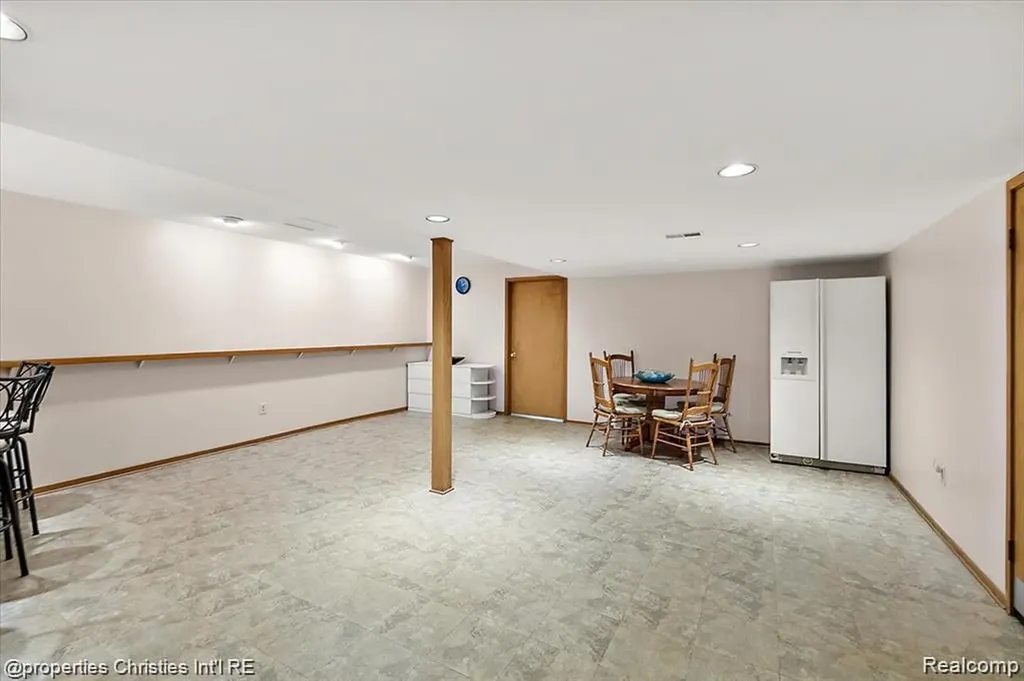 4566 Walden Drive Bloomfield Hills City MI 48301