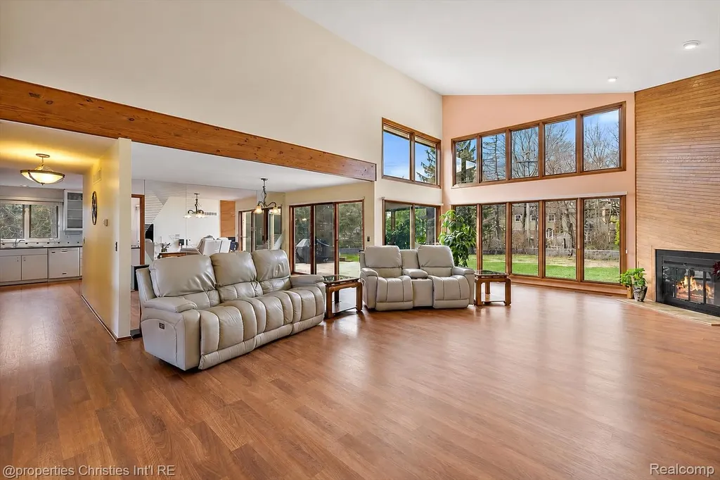 4566 Walden Drive Bloomfield Hills City MI 48301