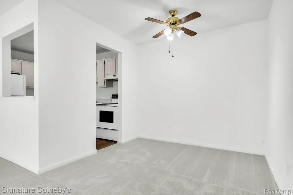 508 Sunset Lane St. Clair Shores City MI 48082