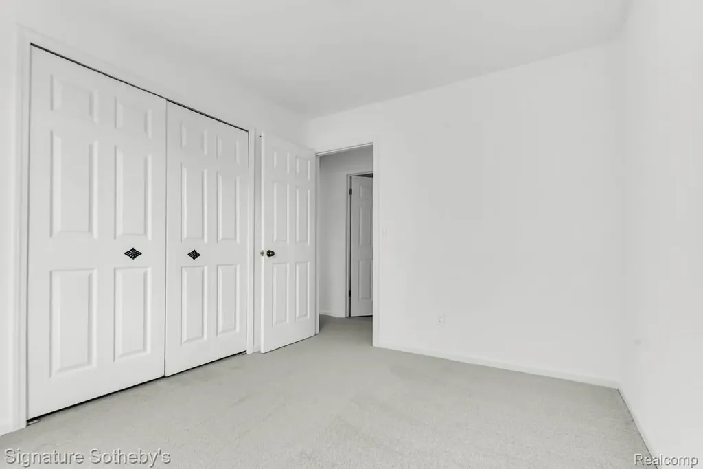 508 Sunset Lane St. Clair Shores City MI 48082