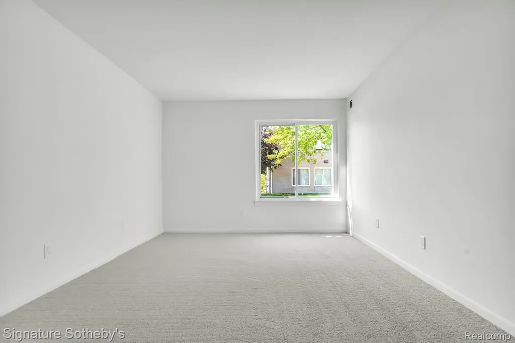 508 Sunset Lane St. Clair Shores City MI 48082