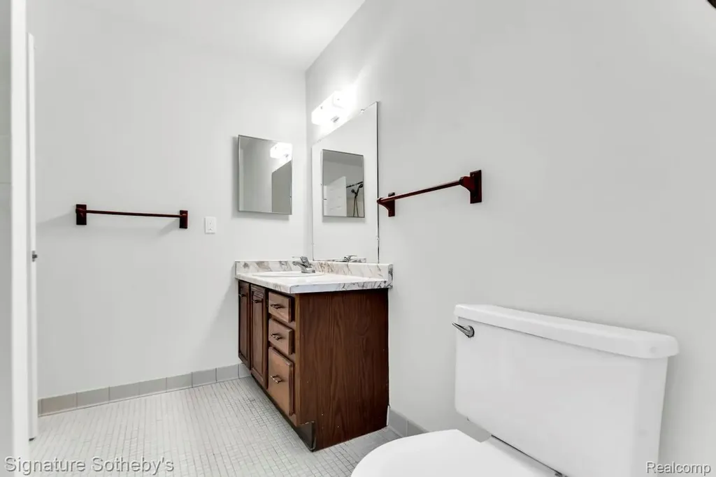 508 Sunset Lane St. Clair Shores City MI 48082