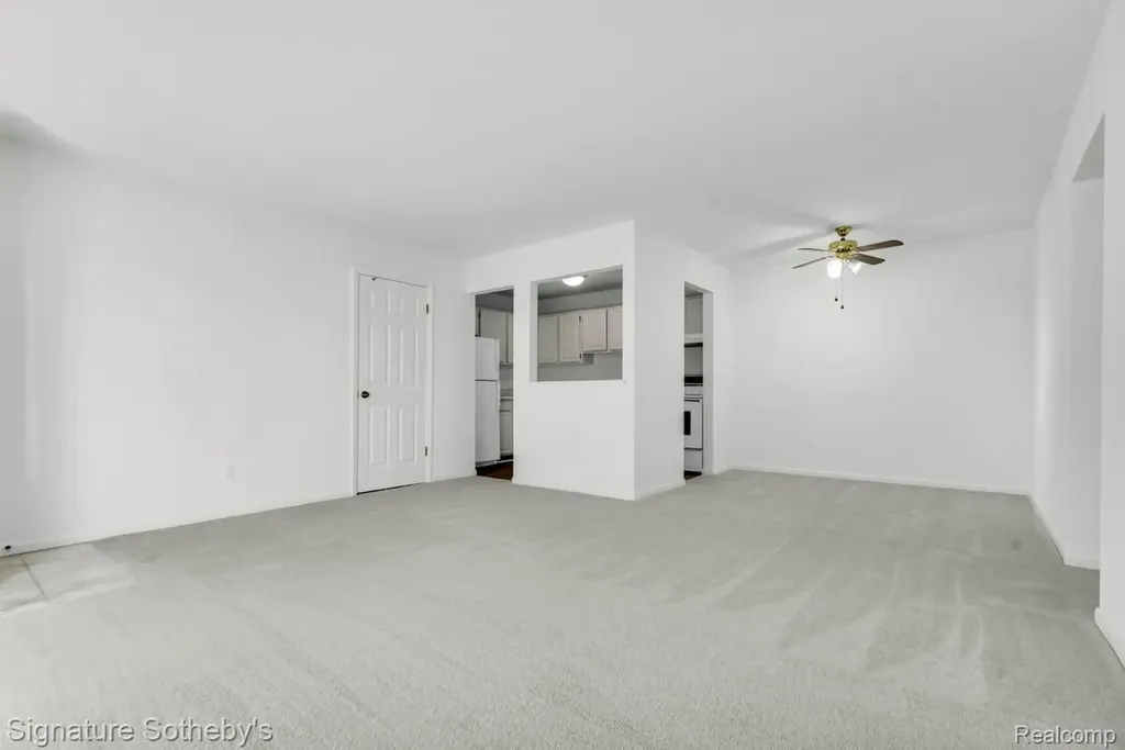 508 Sunset Lane St. Clair Shores City MI 48082
