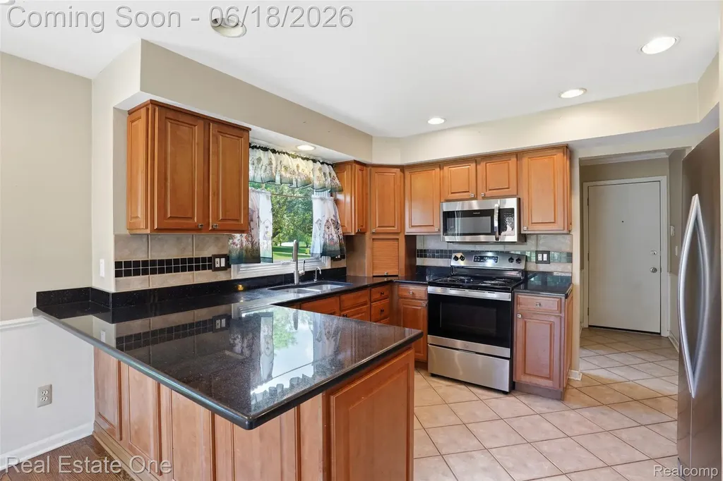 24889 Sutherland Drive Novi City MI 48374