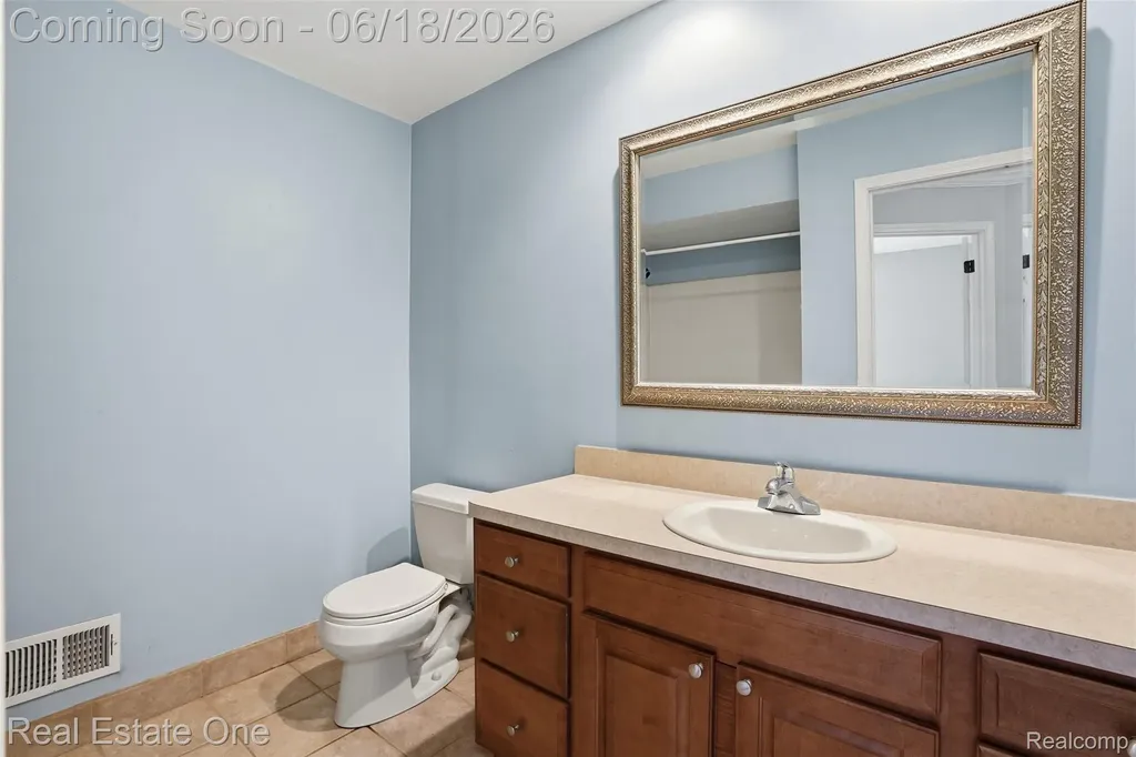 24889 Sutherland Drive Novi City MI 48374