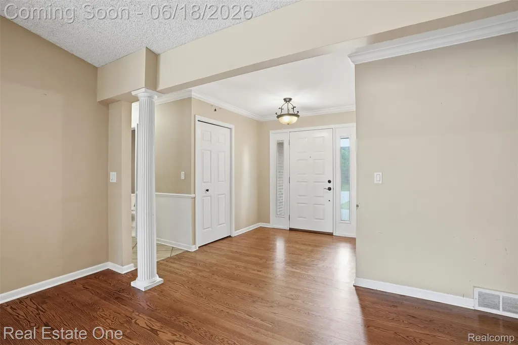 24889 Sutherland Drive Novi City MI 48374