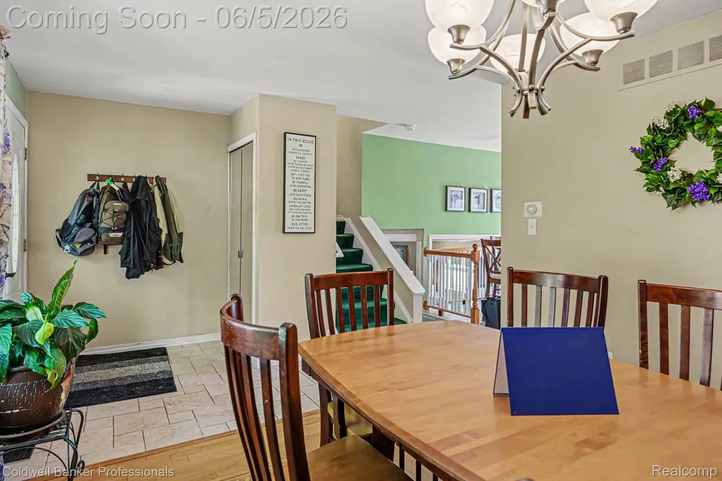 22606 Manor Street St. Clair Shores City MI 48081
