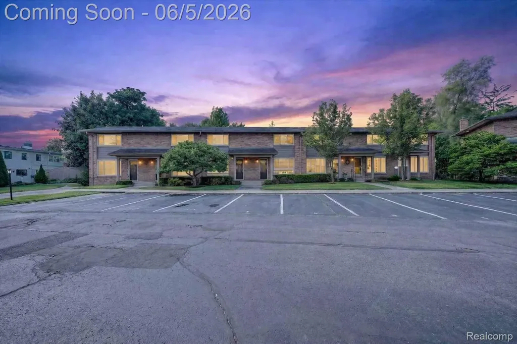 1035 N Old Woodward Avenue Birmingham City MI 48009
