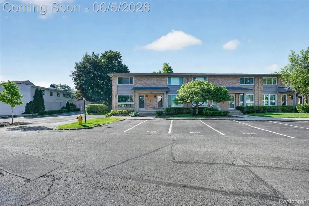 1035 N Old Woodward Avenue Birmingham City MI 48009