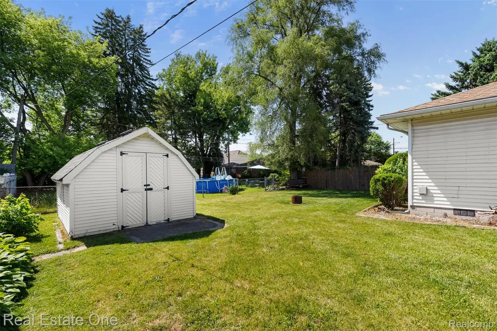 26401 Little Mack Avenue St. Clair Shores City MI 48081