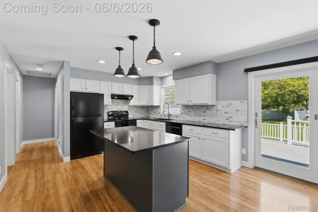 7060 Sheldon Road Hamburg Township MI 48189