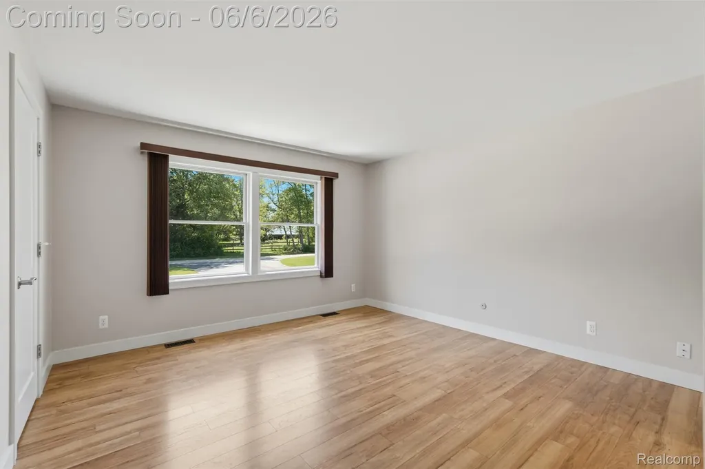 7060 Sheldon Road Hamburg Township MI 48189