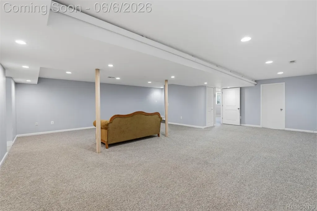 7060 Sheldon Road Hamburg Township MI 48189