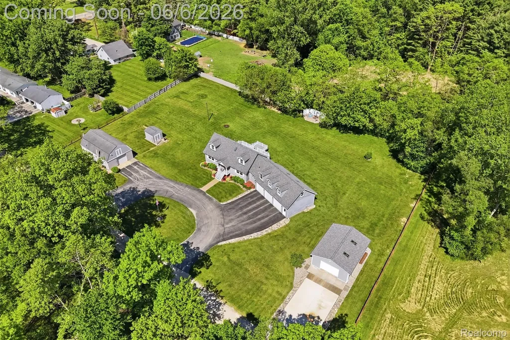 7060 Sheldon Road Hamburg Township MI 48189