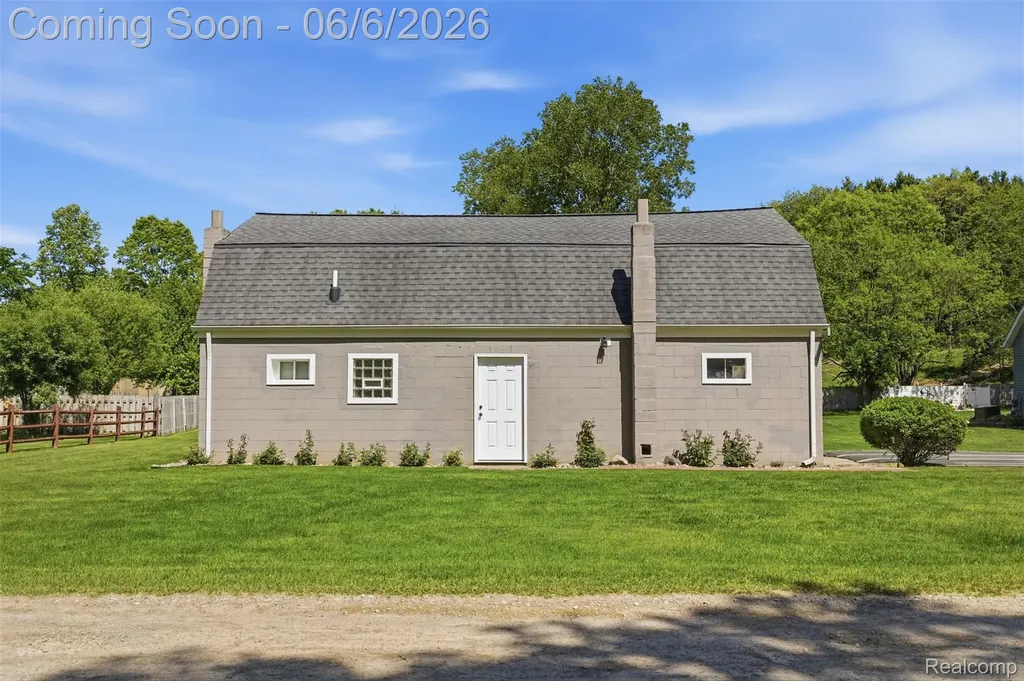 7060 Sheldon Road Hamburg Township MI 48189