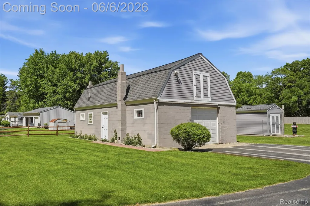 7060 Sheldon Road Hamburg Township MI 48189