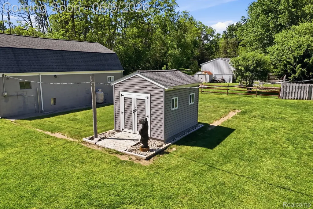 7060 Sheldon Road Hamburg Township MI 48189