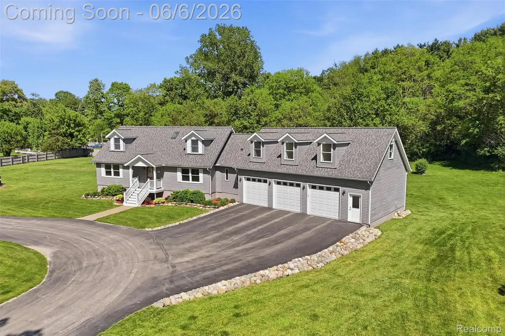 7060 Sheldon Road Hamburg Township MI 48189