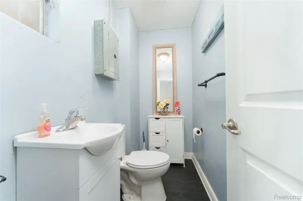 204 E Grand River Avenue Fowlerville Village MI 48836