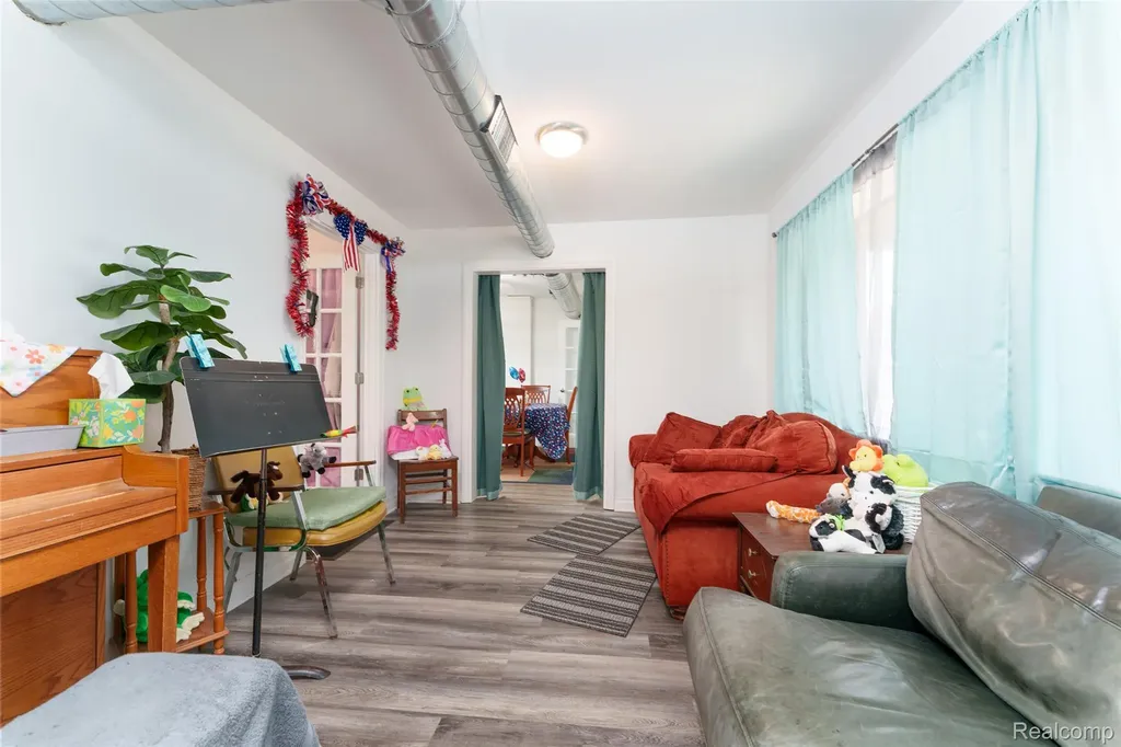 204 E Grand River Avenue Fowlerville Village MI 48836