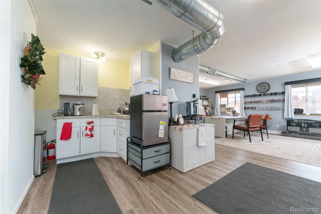 204 E Grand River Avenue Fowlerville Village MI 48836