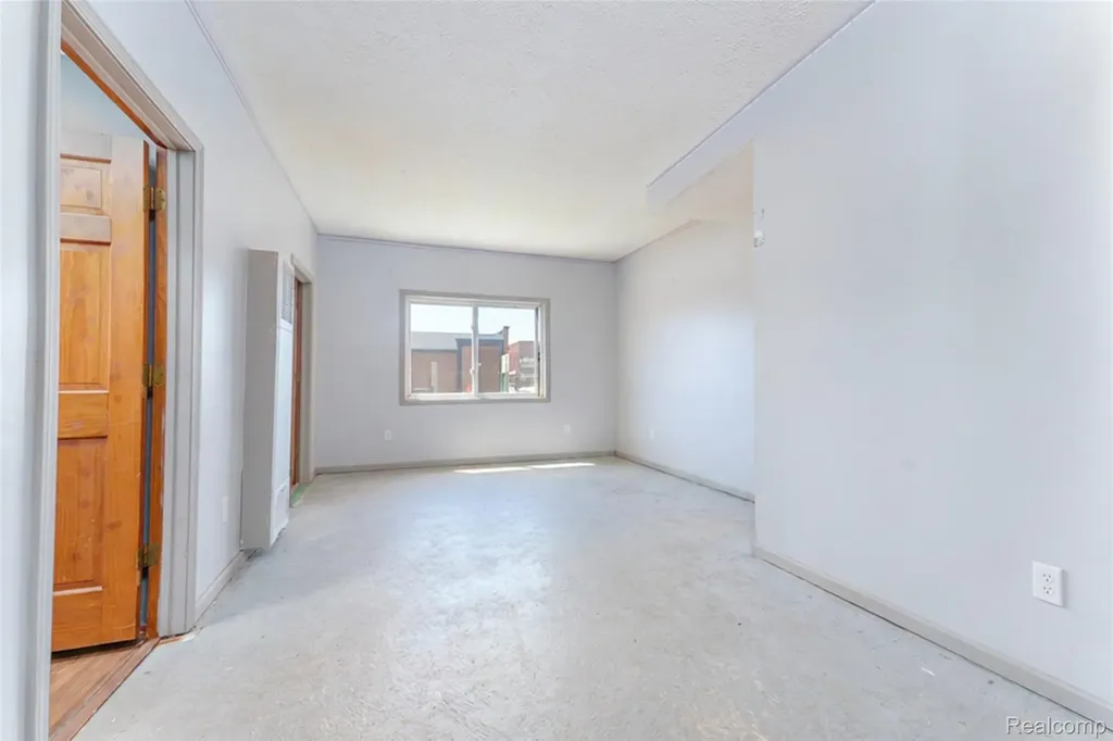 204 E Grand River Avenue Fowlerville Village MI 48836