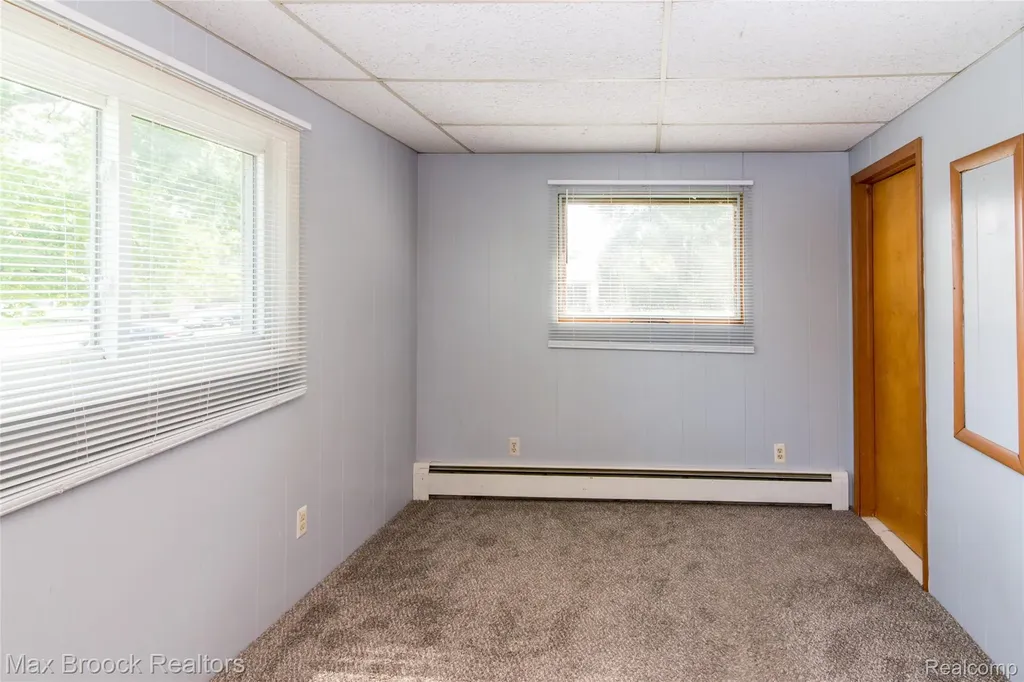 465 Robert Court Auburn Hills City MI 48326
