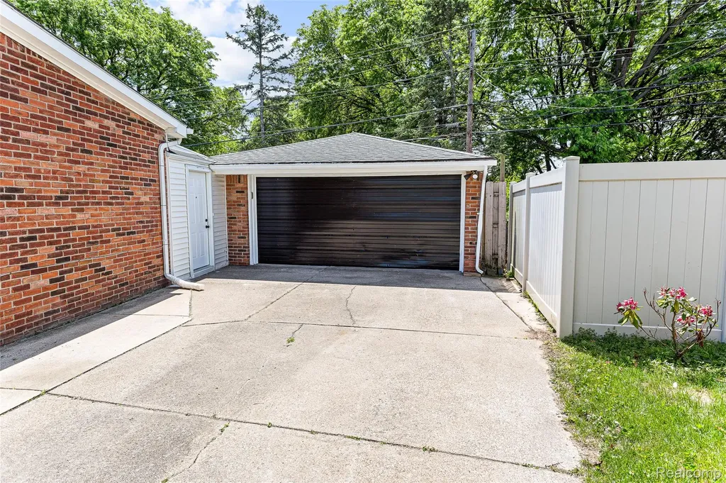 23319 Haig Street Taylor City MI 48180