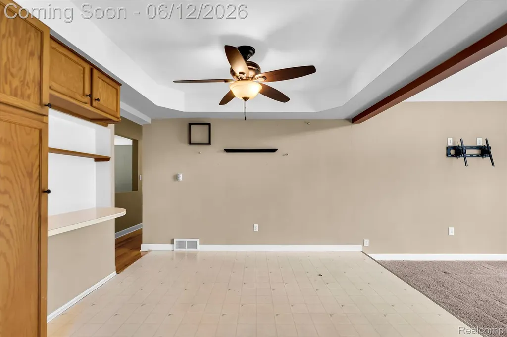4840 Iowa Drive Warren City MI 48092