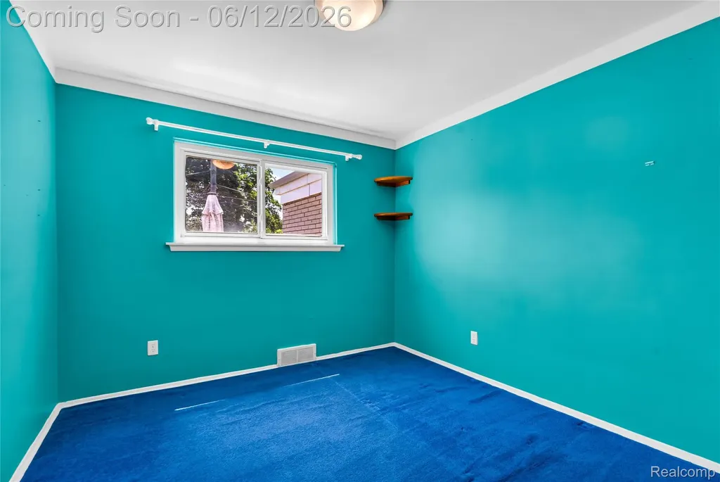 4840 Iowa Drive Warren City MI 48092