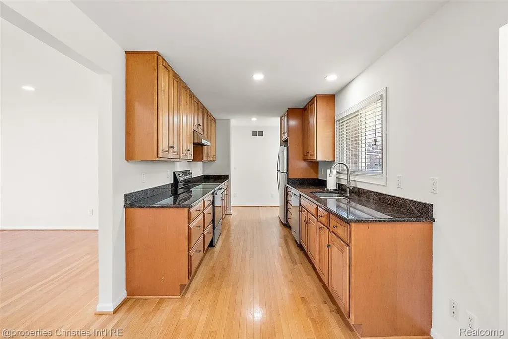 2985 Summervale Lane Bloomfield Hills City MI 48301
