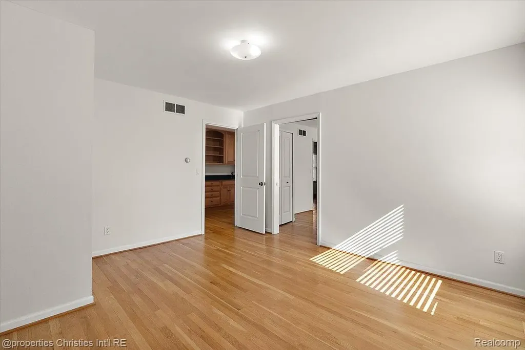 2985 Summervale Lane Bloomfield Hills City MI 48301