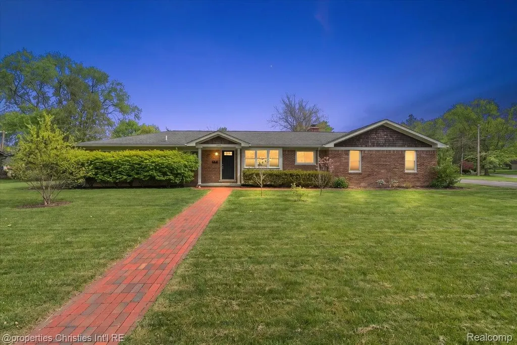 2985 Summervale Lane Bloomfield Hills City MI 48301