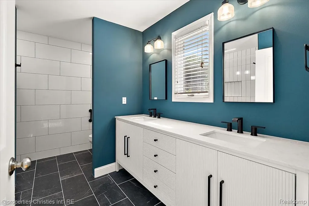 2985 Summervale Lane Bloomfield Hills City MI 48301