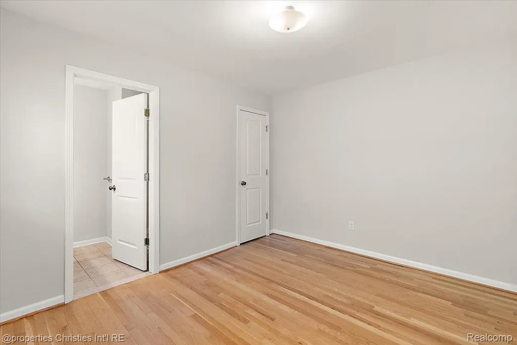2985 Summervale Lane Bloomfield Hills City MI 48301